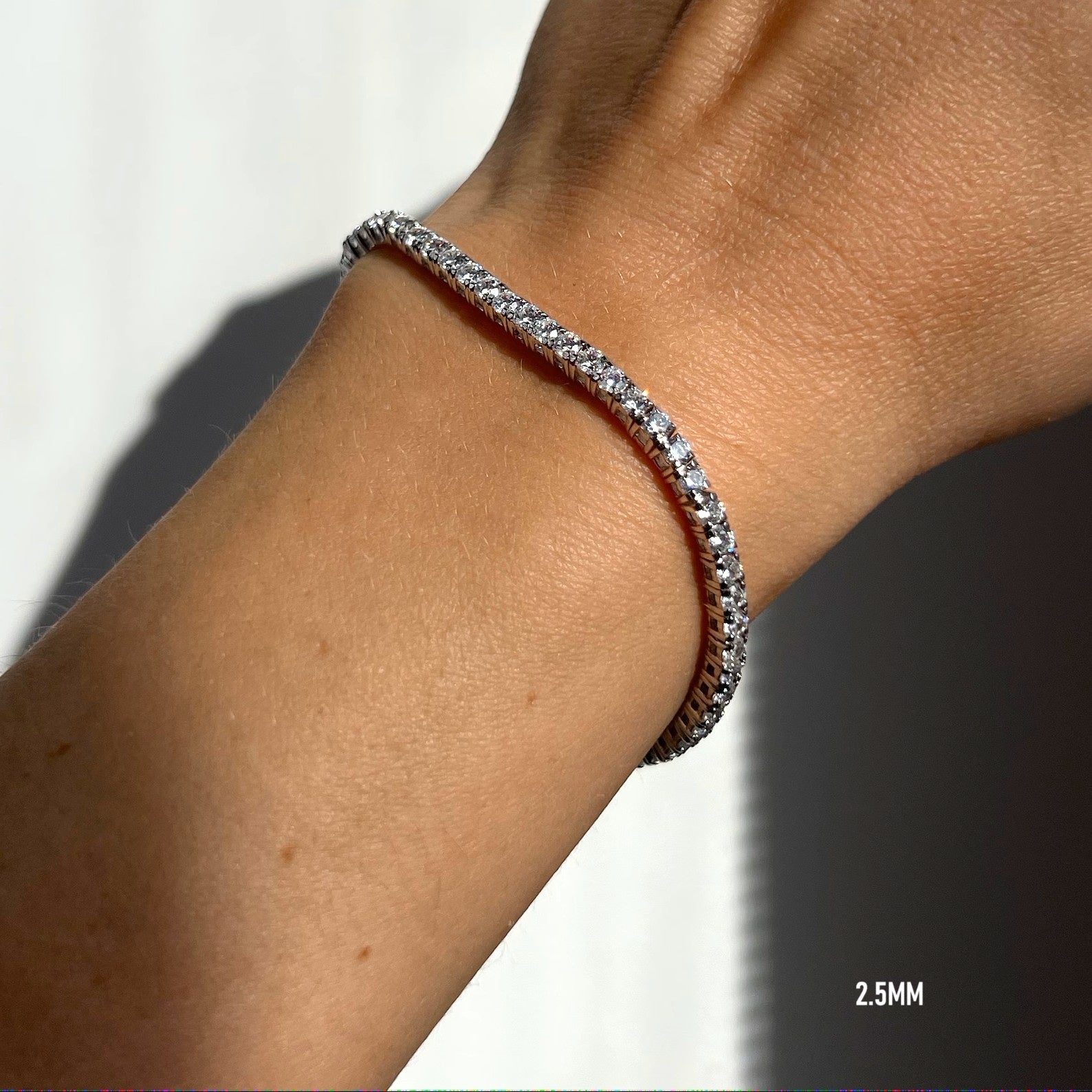 Aura Luxury Tennis Bracelet -Limited Edition- Sparkling VVS Moissanite Aura Diamonds