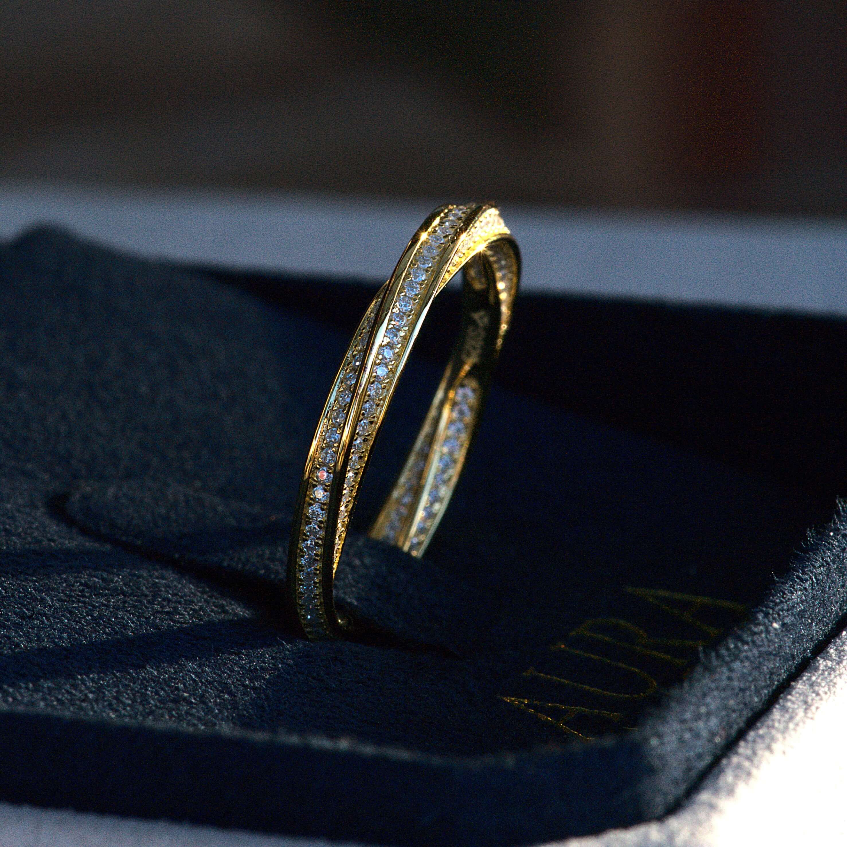 Luxury Alana Ring - Gold Vermeil Ring with Moissanite Accents - Unisex Aura Diamonds