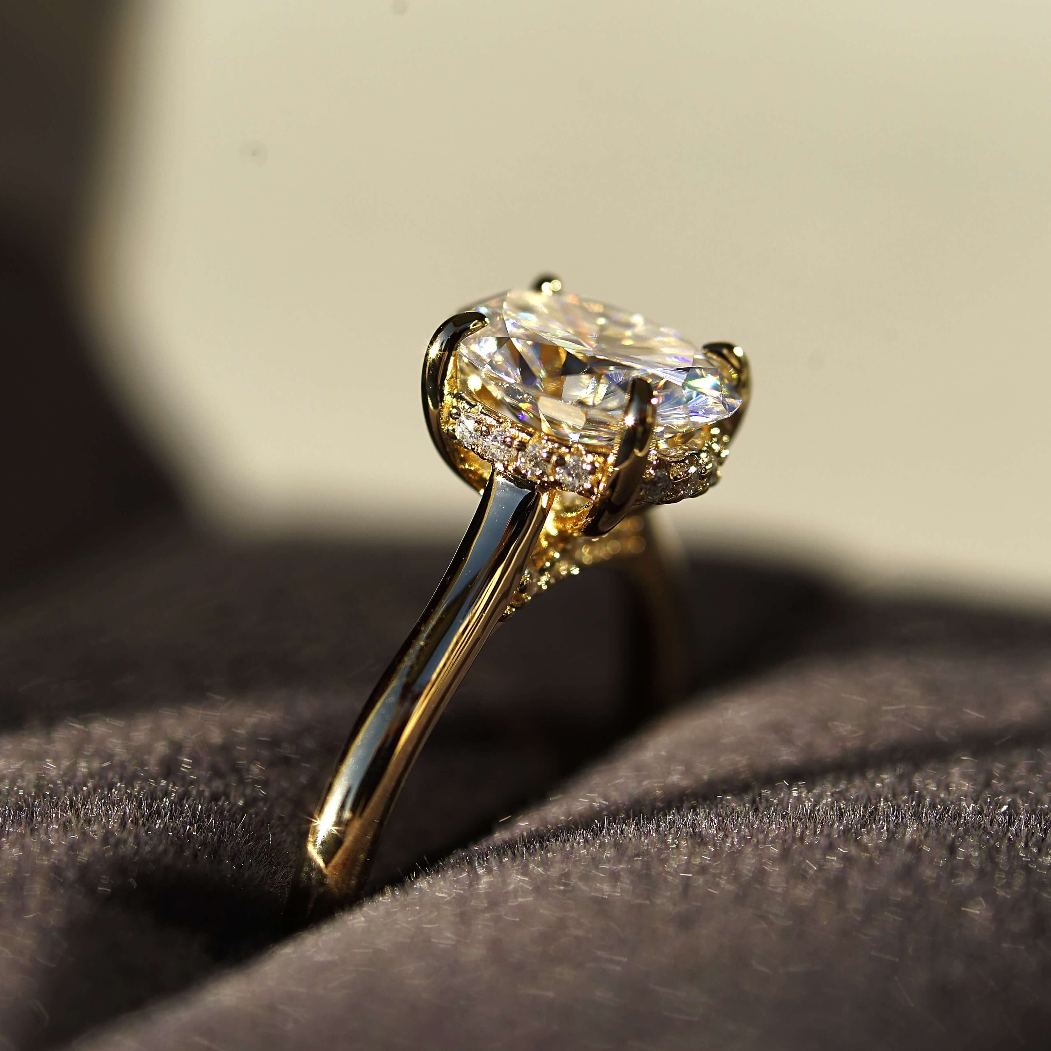Oval Cut 2 Carat - Solitaire Ring - Hidden Halo - Moissanite | Luxury Collection Aura Diamonds