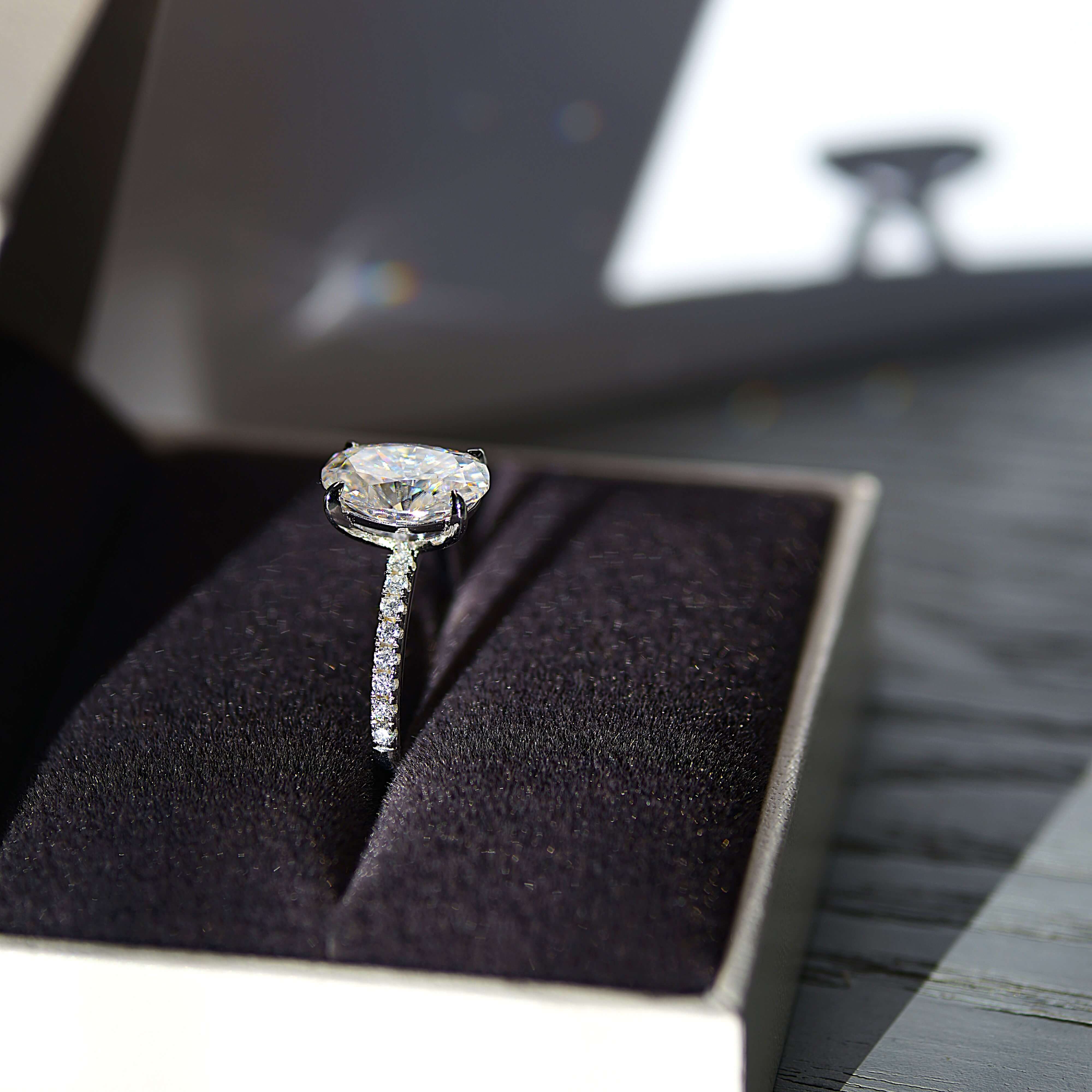 Oval Cut 2.5 Carat - Elongated Oval - Pave Band - Moissanite | Luxury Collection Aura Diamonds