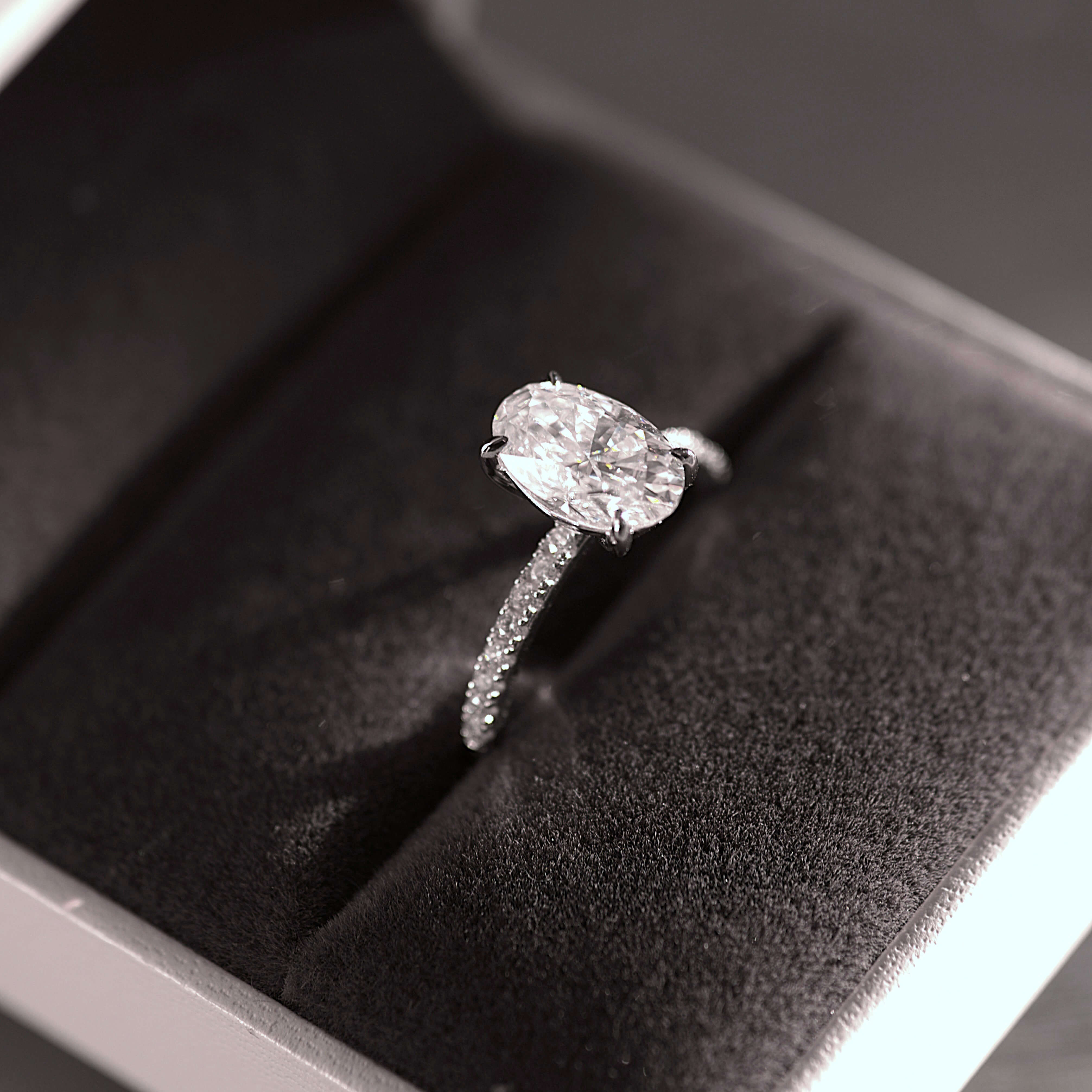 Oval Cut 2.5 Carat - Elongated Oval - Pave Band - Moissanite | Luxury Collection Aura Diamonds