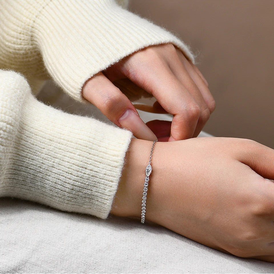 Bezel Tennis Bracelet with Adjustable Chain - Moissanite - 16cm + 5cm Extension