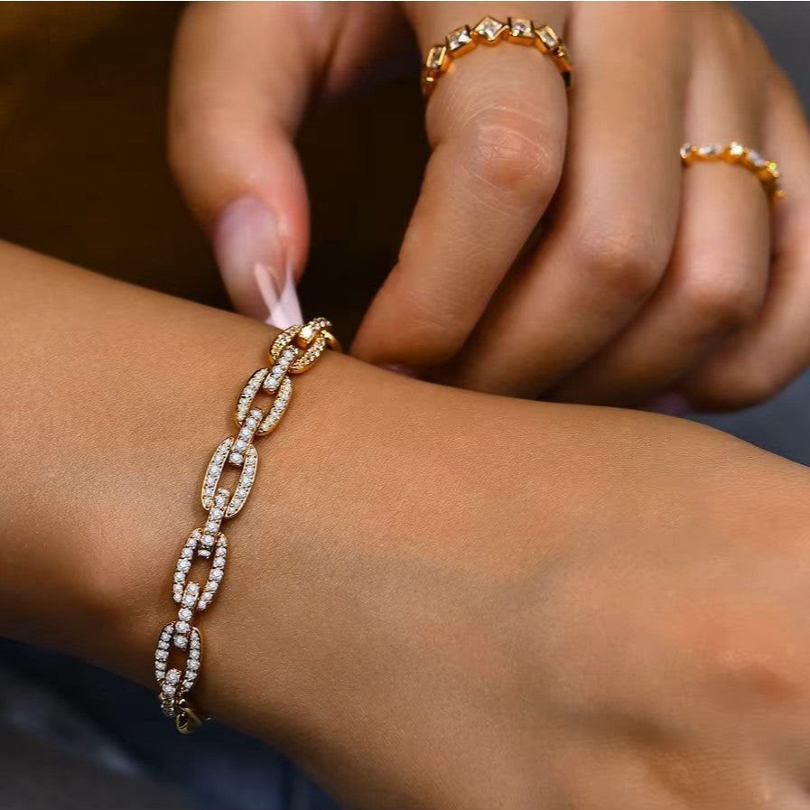 Elegant Kendall Bracelet with Sparkling Moissanite Gemstones - Gold Vermeil Aura Diamonds