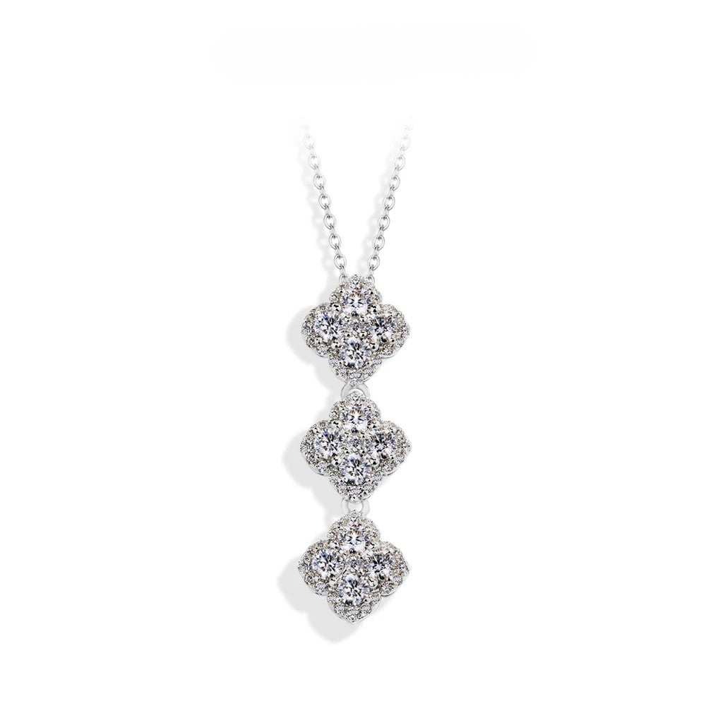 Elegant Clover Pendant with Chain - Moissanite