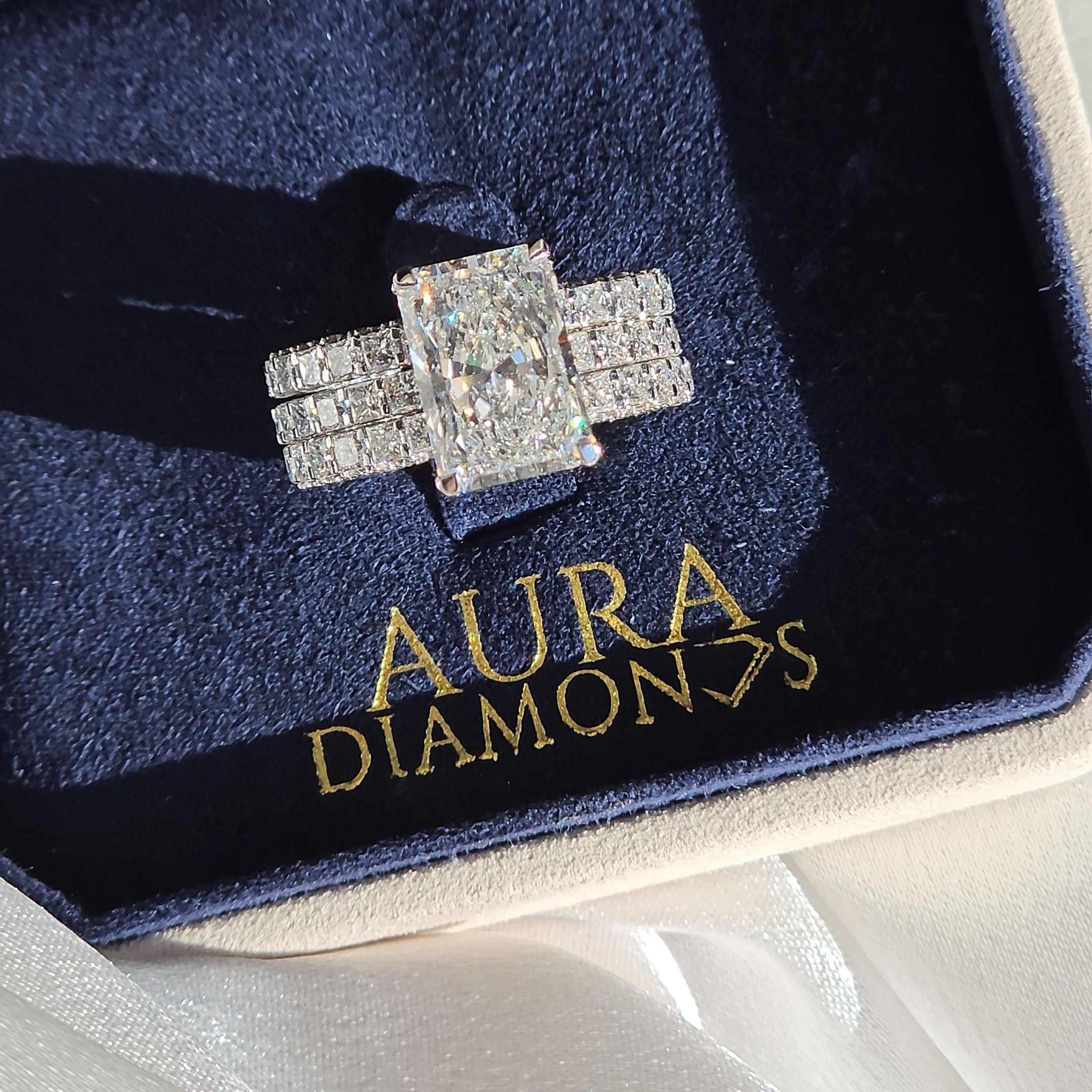 Luxury 5 Carat Radiant Ring With Wedding Bands - Lab Diamond Ring Aura Diamonds