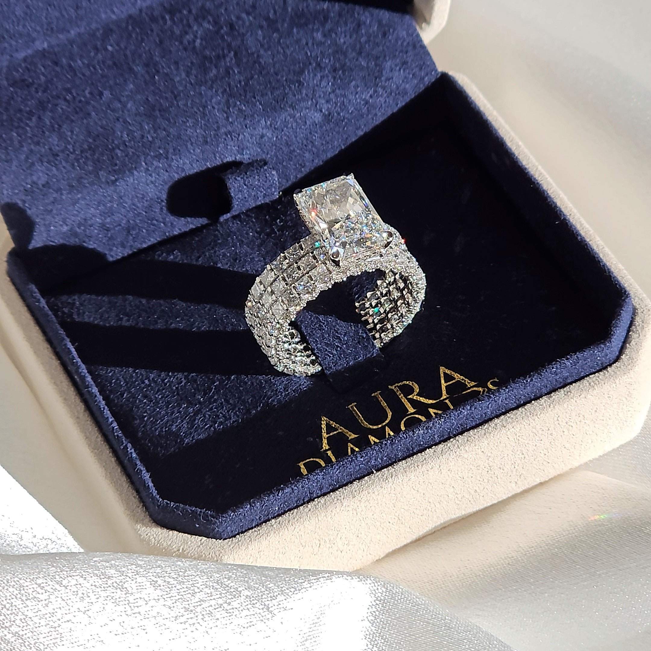 Luxury 5 Carat Radiant Ring With Wedding Bands - Lab Diamond Ring Aura Diamonds
