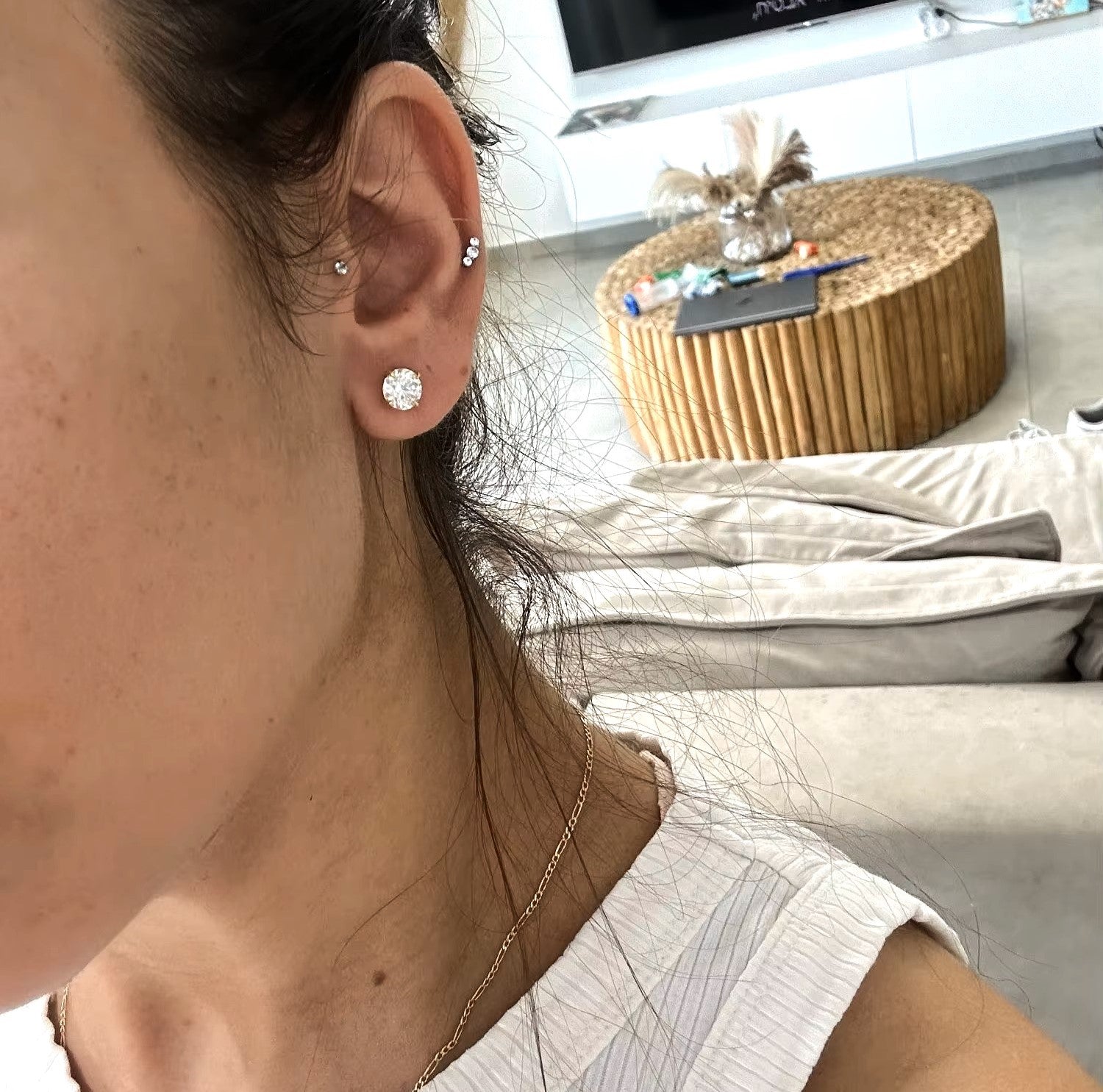 10K White Gold Moissanite Stud Earrings with Sterling Silver Setting | Sparkling Round Cut Design Aura Diamonds
