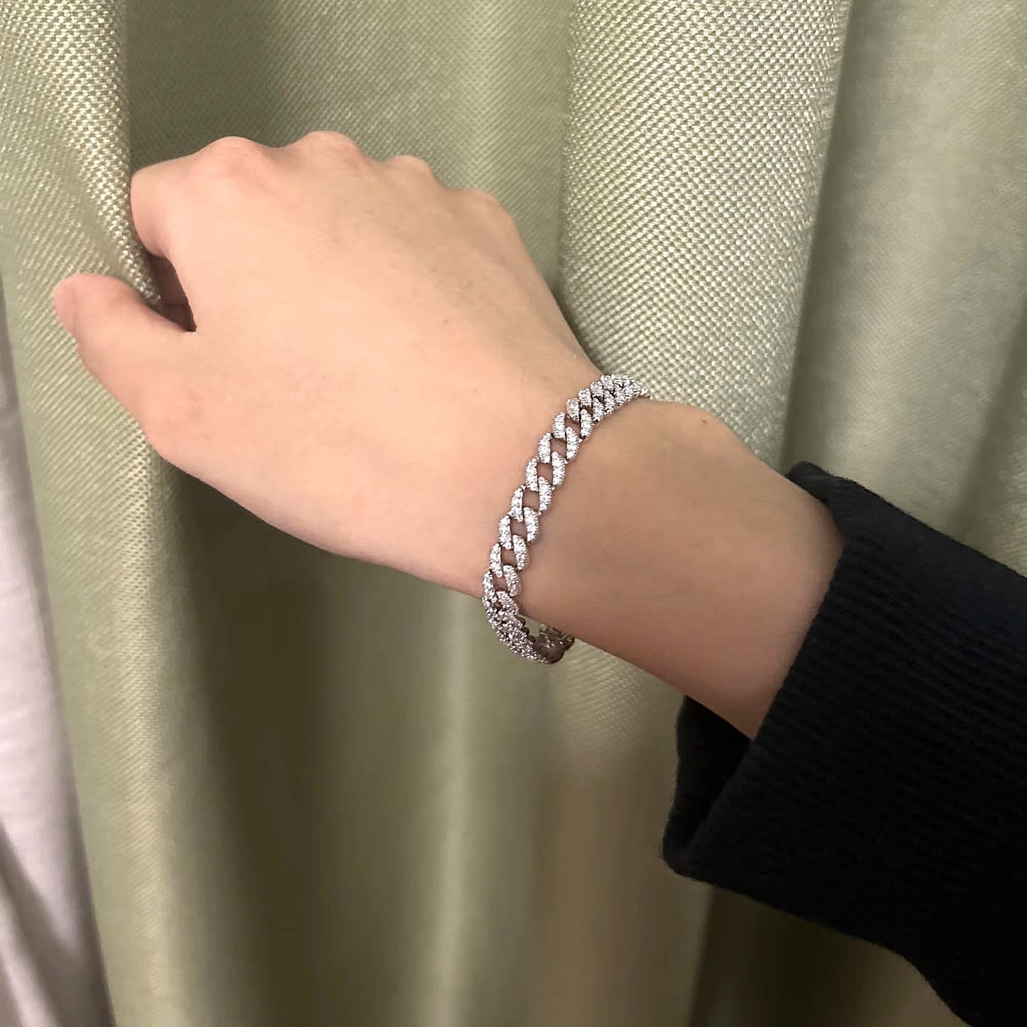 Luxury Cuban-Link Bracelet - Gold/White Gold - Moissanite