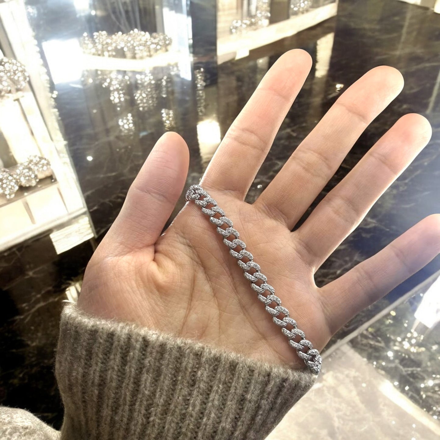 Luxury Cuban-Link Bracelet - Gold/White Gold - Moissanite