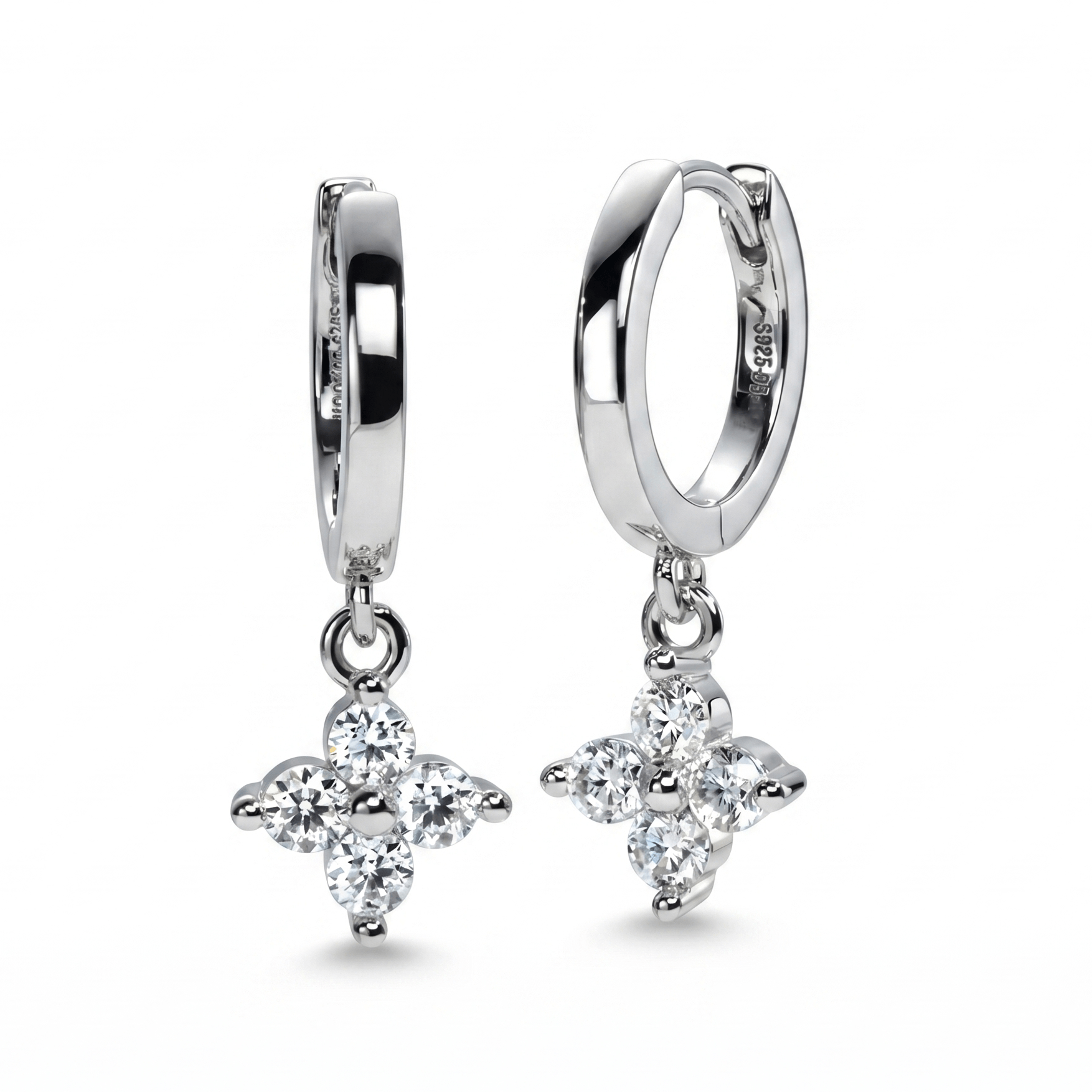 Clover Huggie Earrings | Premium Moissanite Aura Diamonds