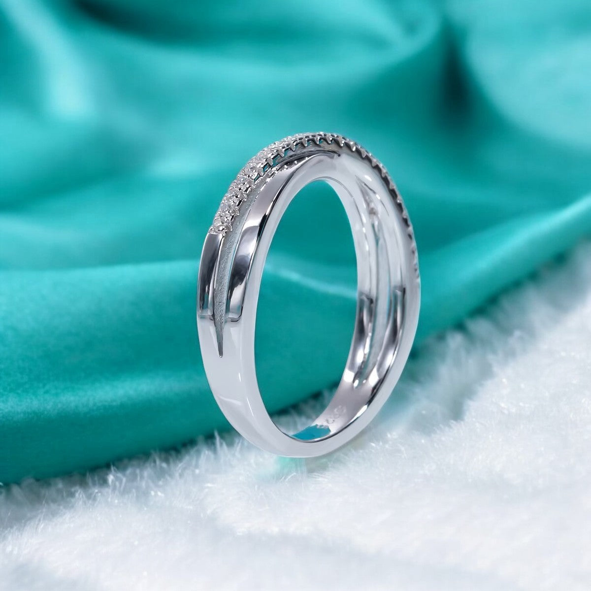 Elegant Harmony Band - White Gold - Moissanite (Rhodium Plated)