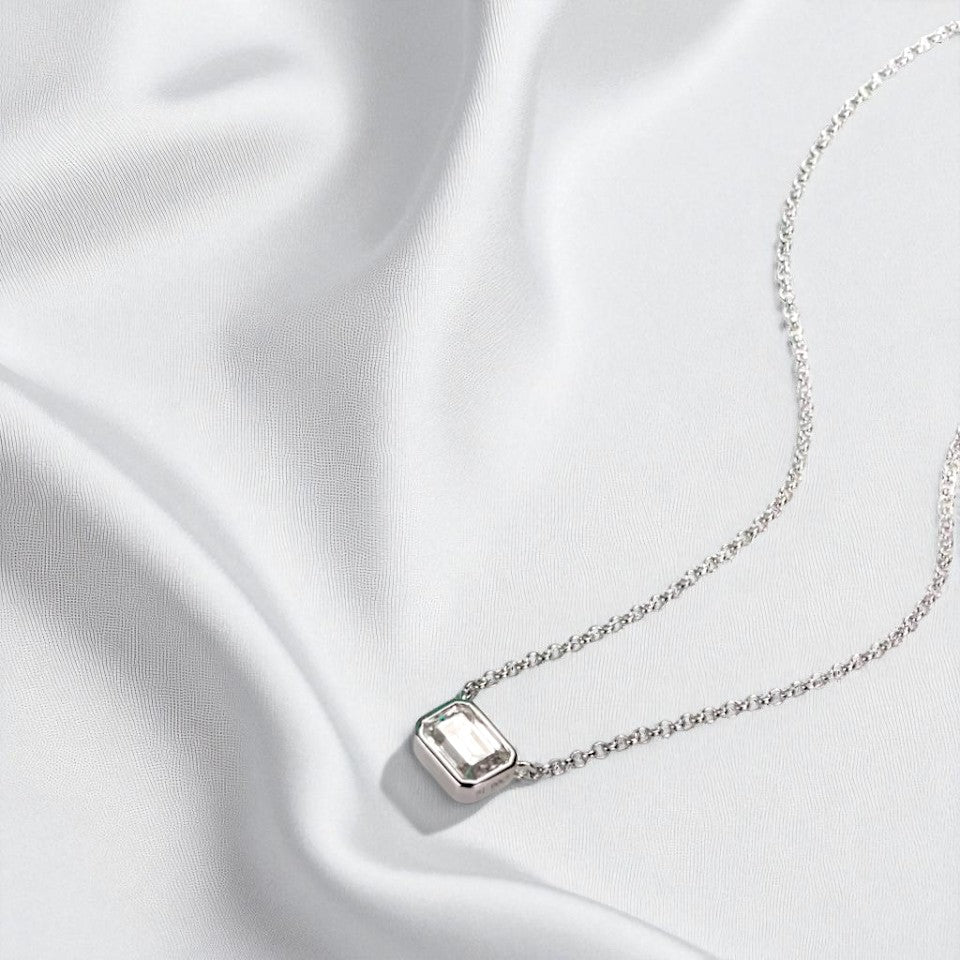 Emerald Chic Pendant with Chain - 1 Carat Moissanite (Rhodium Plated - Anti-Tarnish)
