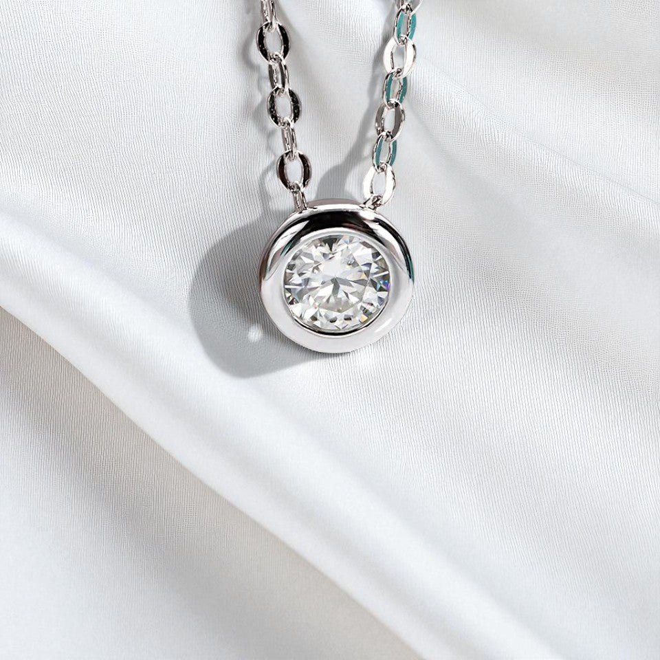 Aura Dainty Bezel Pendant with Chain - Moissanite (Rhodium Plated)