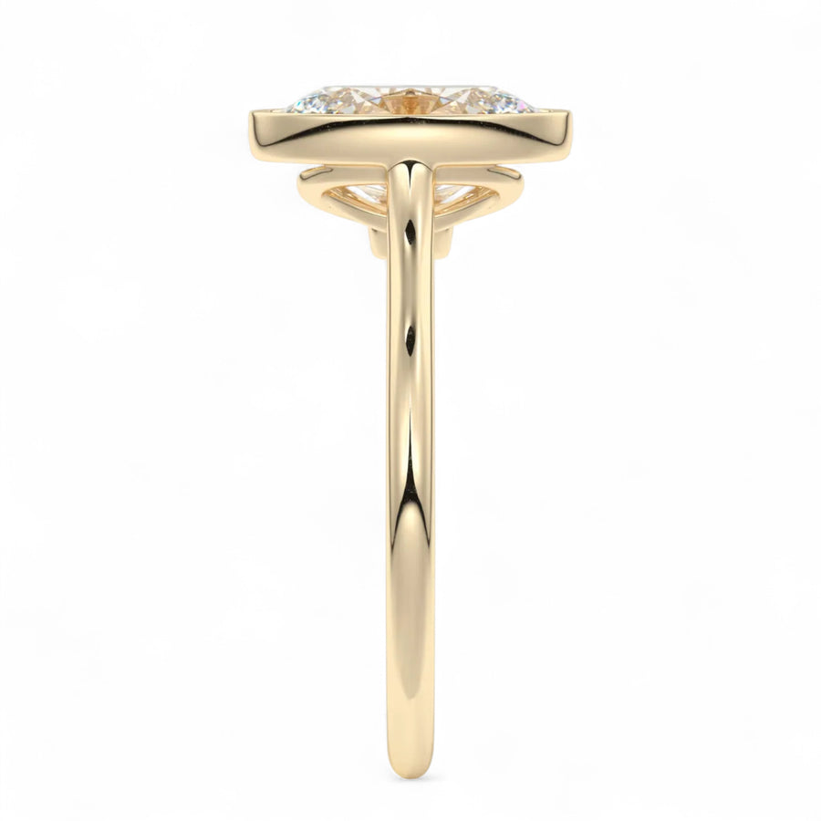 Isla Oval Bezel | Lab Diamond
