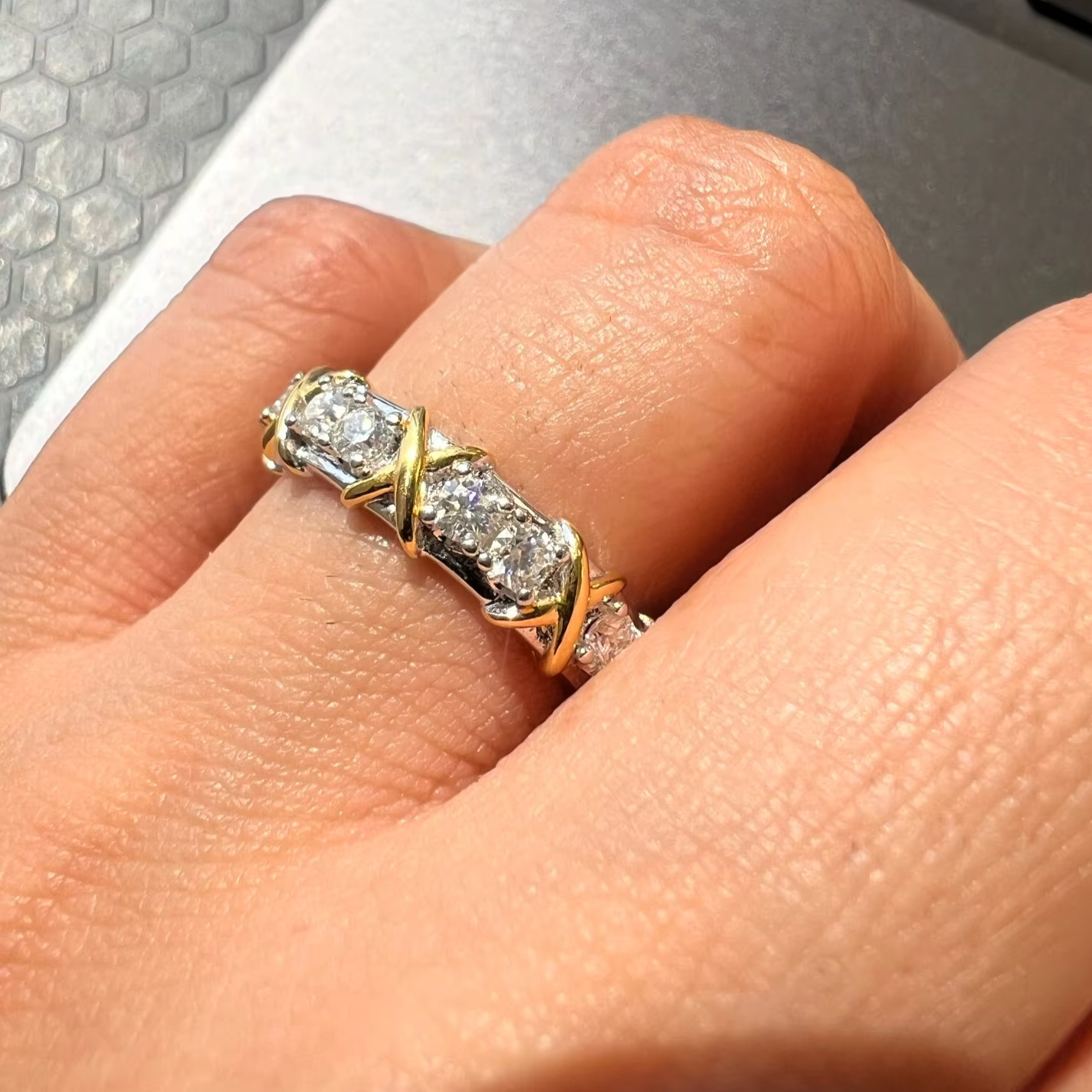 Luxury Crossover Ring - White Gold 18K Plated - Moissanite (Rhodium Plated) Aura Diamonds