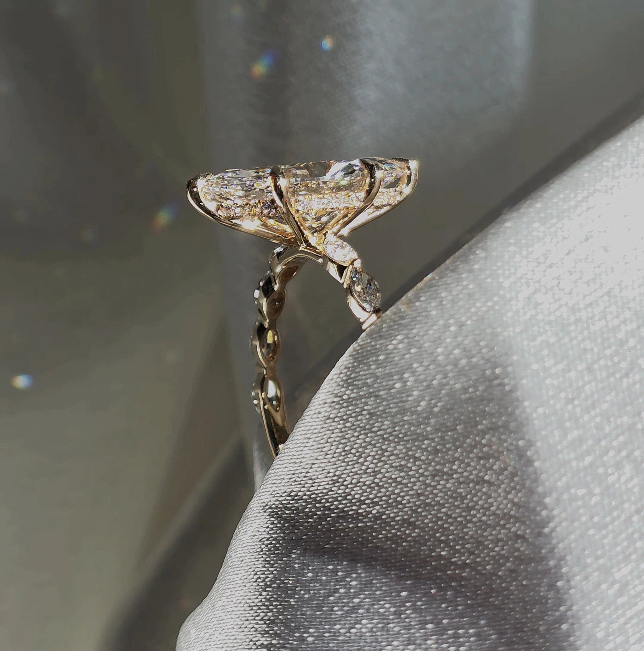 Tiara Marquise Ring | 2ct & 4ct Lab Diamond | Shared Prong Band | Solid Gold Aura Diamonds