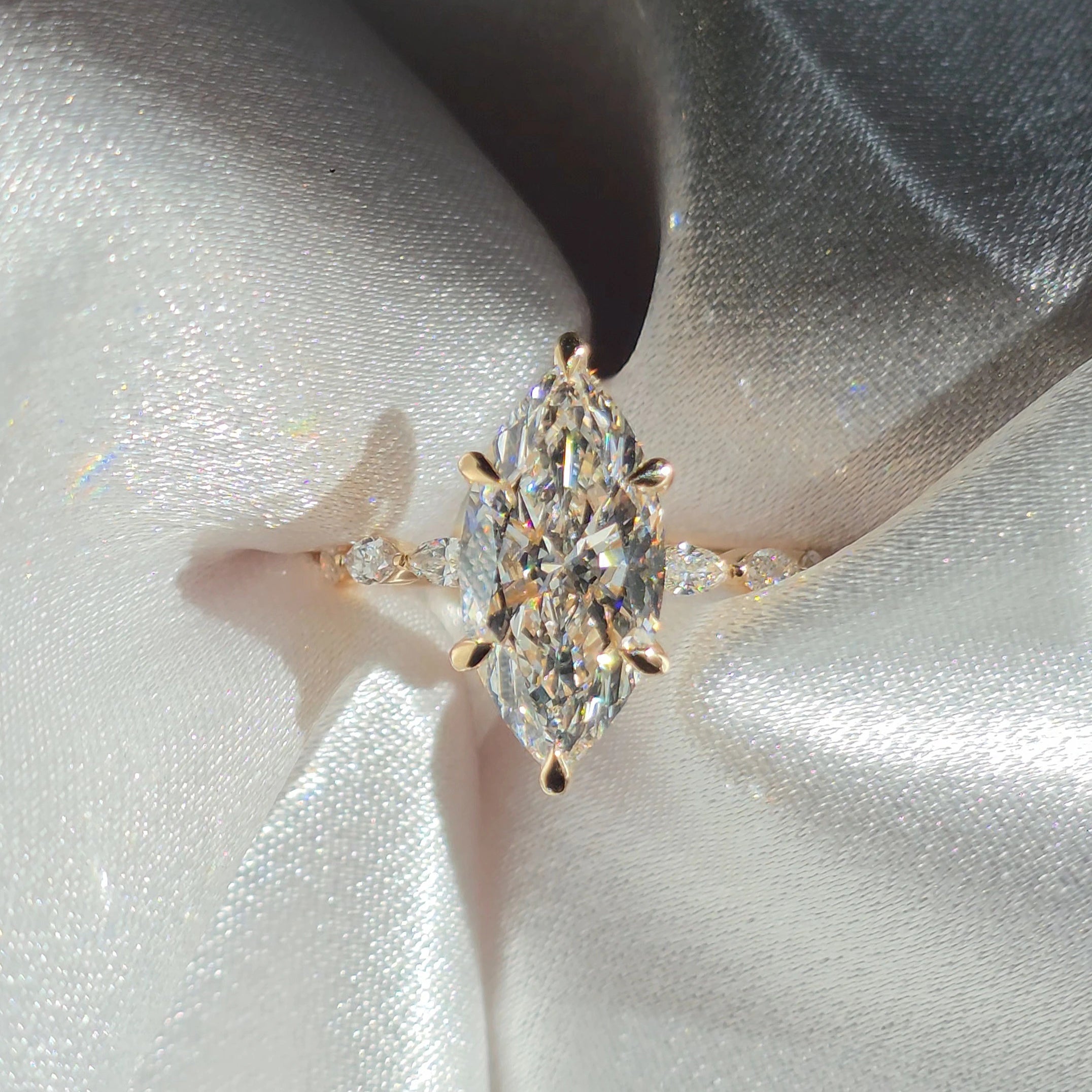 Tiara Marquise Ring | 2ct & 4ct Lab Diamond | Shared Prong Band | Solid Gold Aura Diamonds