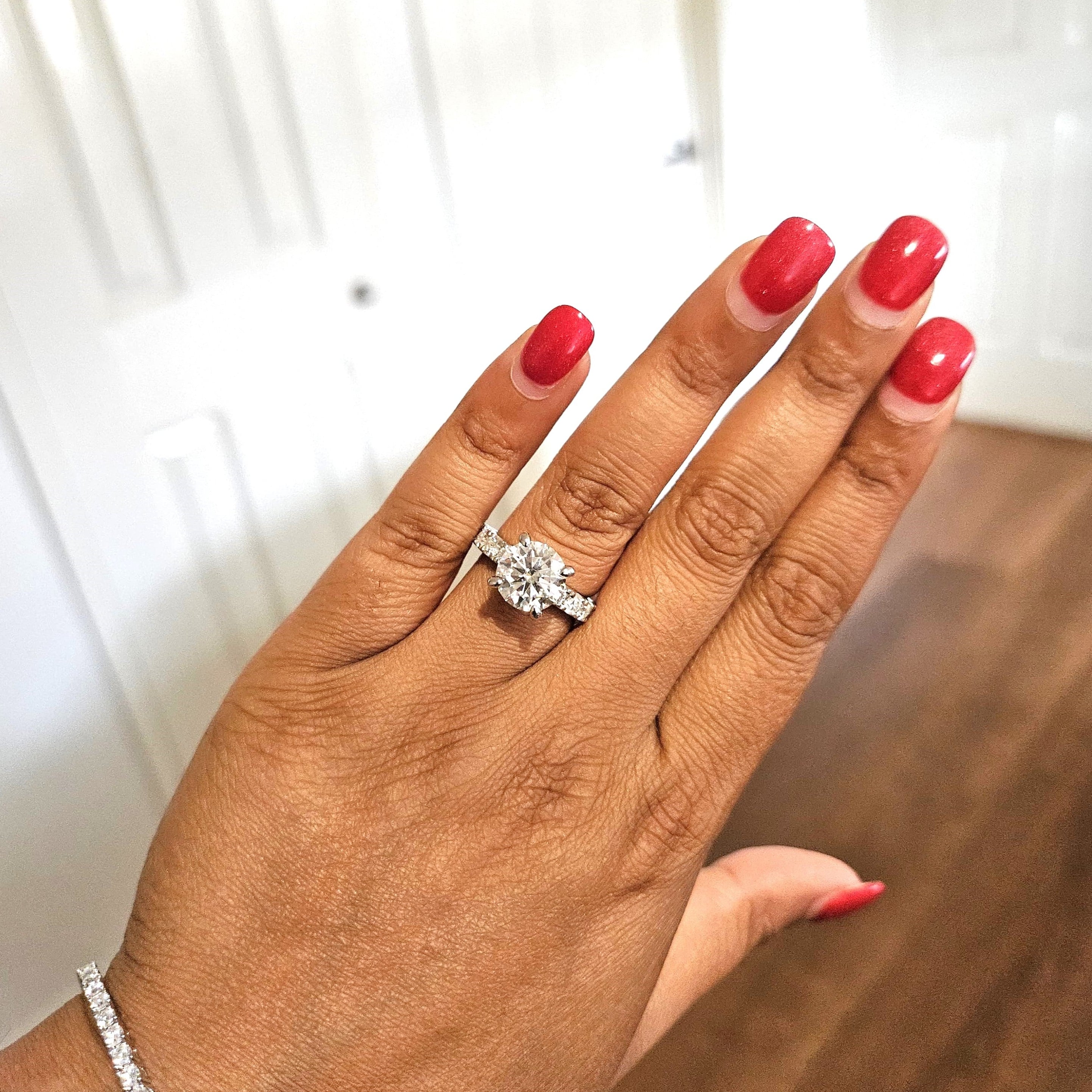 Luxury 4.3 Carat Round-Cut Solitaire Moissanite Ring with Accent Pave Stones Aura Diamonds