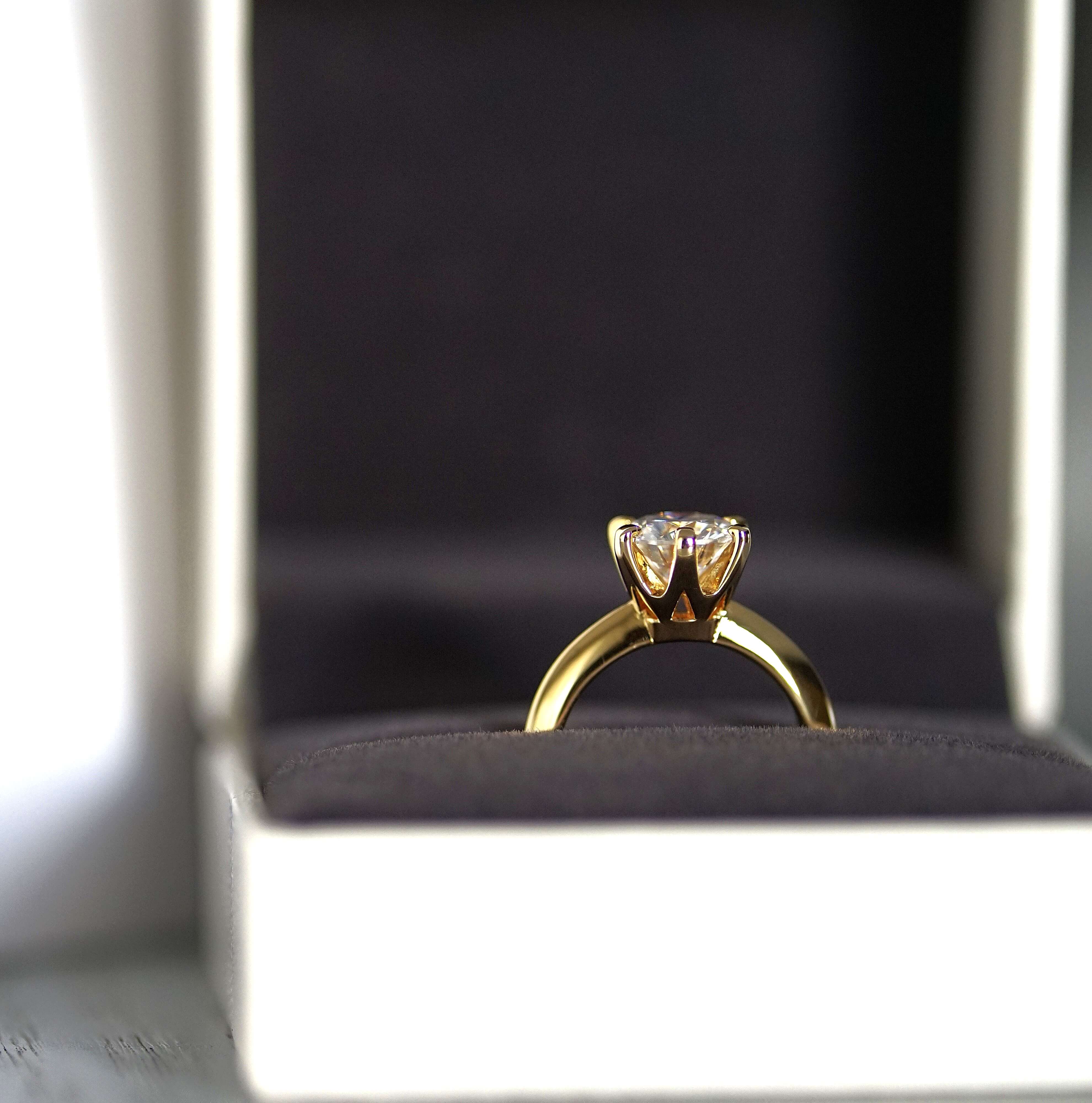 Aura Classic Solitaire Ring - 2 Carat or 3 Carat Round Brilliant Cut - Gold Vermeil Aura Diamonds