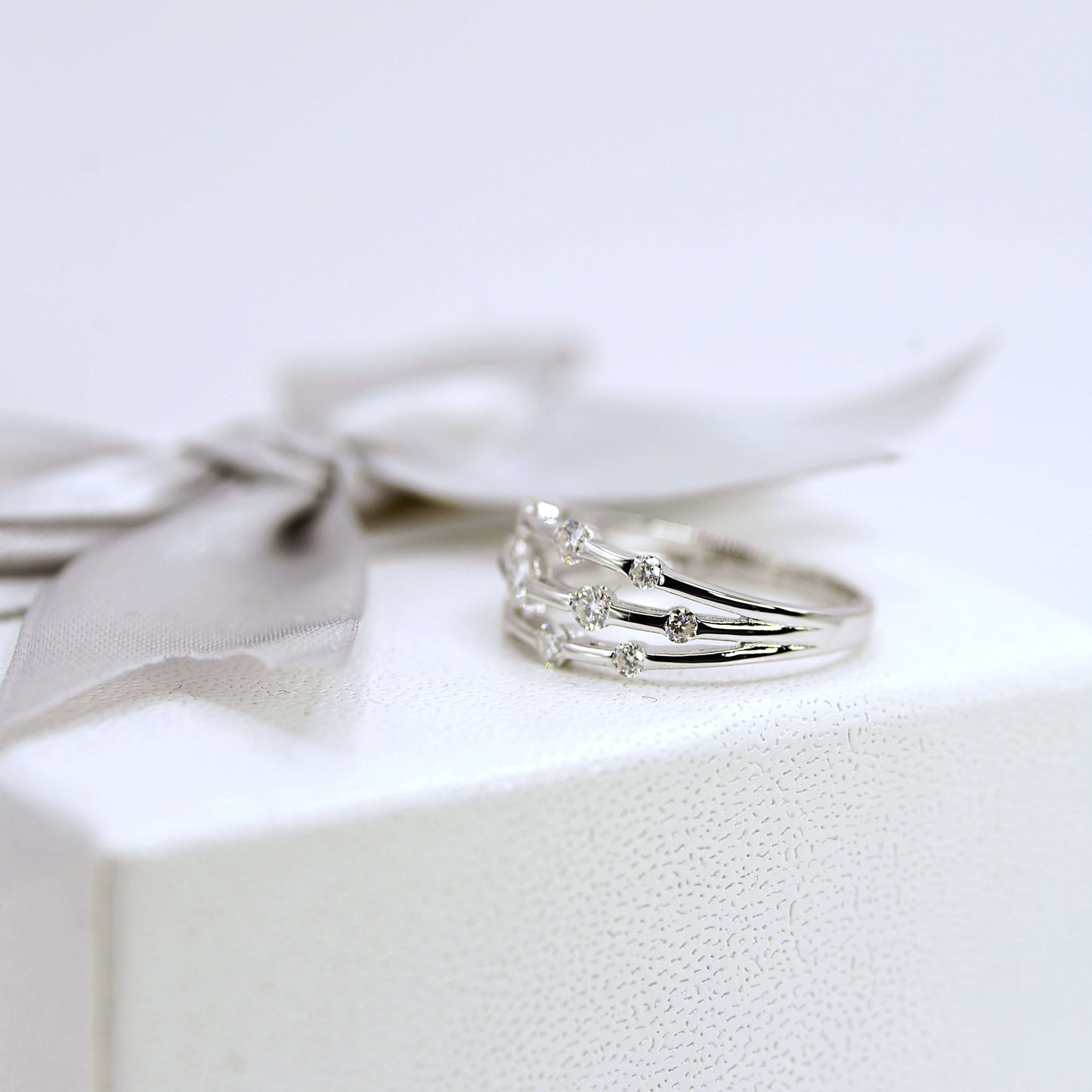 Elegant Anna Three-Band Ring - Moissanite / Lab Diamond