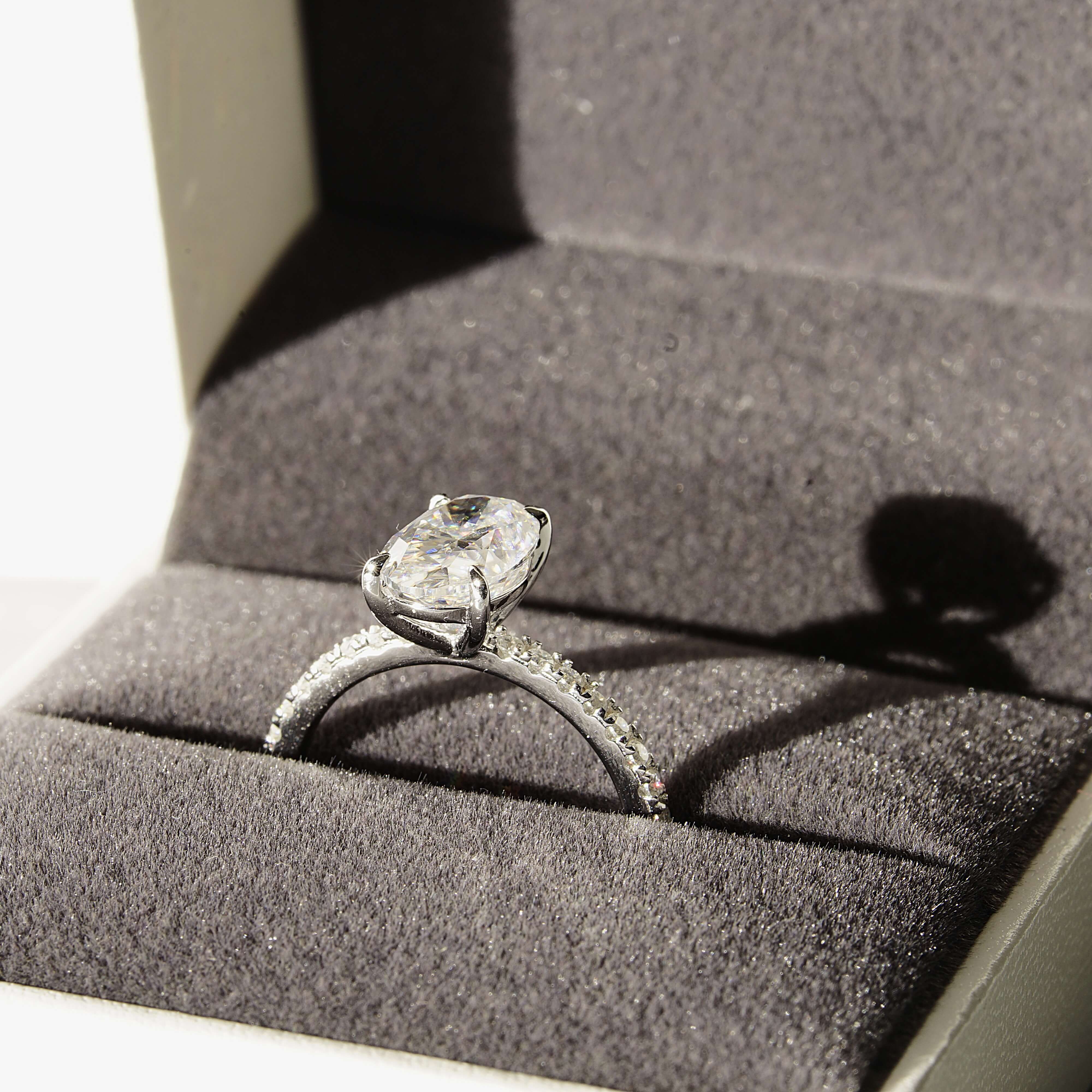 Oval Cut 2.5 Carat - Elongated Oval - Pave Band - Moissanite | Luxury Collection Aura Diamonds