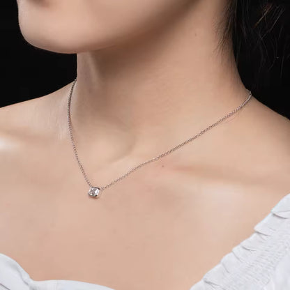 Emerald Chic Pendant with Chain - 1 Carat Moissanite (Rhodium Plated - Anti-Tarnish)