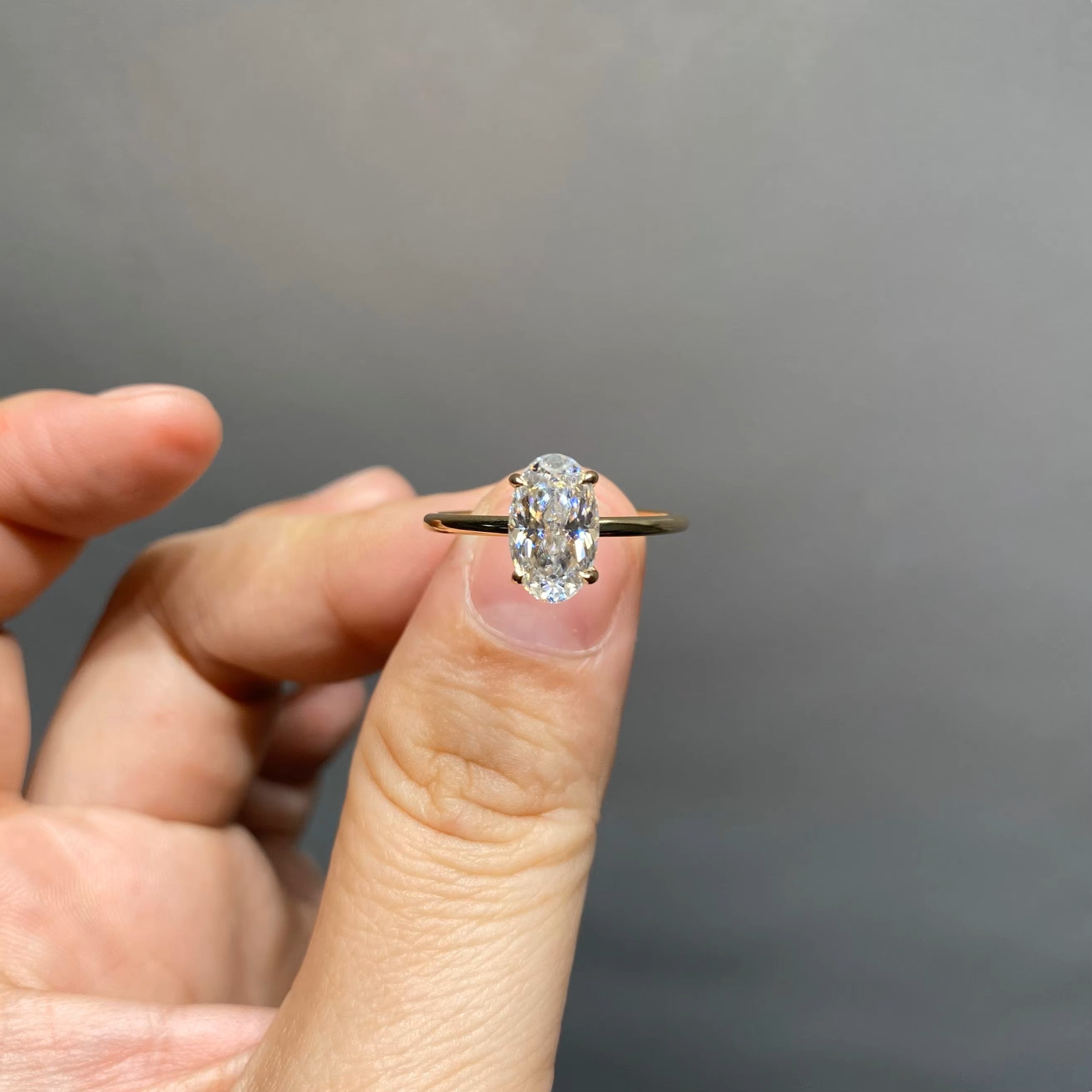 Oval Cut 2.5 Carat - Elongated Solitaire Ring - 4 Prongs | 10K 14K 18K Solid Gold | Moissanite or Lab Diamond | Luxury Collection Aura Diamonds