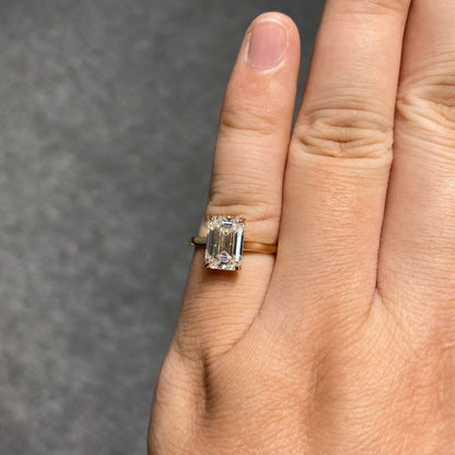 Aura Emerald Cut Solitaire - 2.5 Carat | 14K 18K Solid Gold | Lab Diamond - IGI Certified