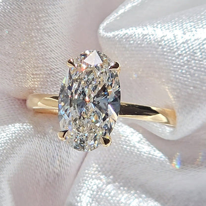 Oval Cut 2.5 Carat - Elongated Solitaire Ring - 4 Prongs | 9K 14K 18K Solid Gold | Moissanite or Lab Diamond | Luxury Collection
