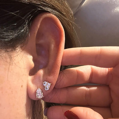 10K White Gold Teardrop Stud Earrings with Sterling Silver Setting (Rhodium Plated)| Sparkling Pear Cut Moissanite