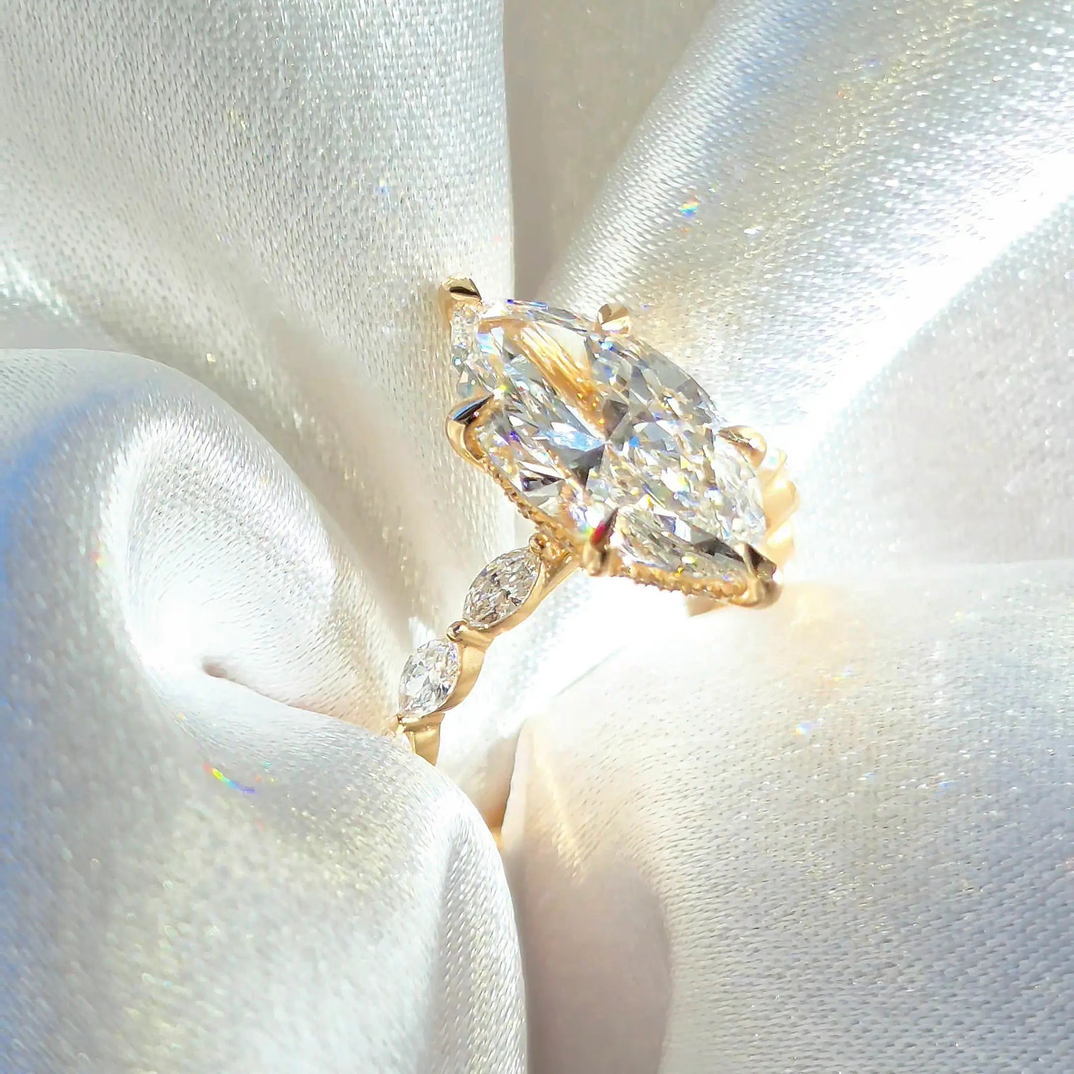 Tiara Marquise Ring | 2ct & 4ct Lab Diamond | Shared Prong Band | Solid Gold Aura Diamonds