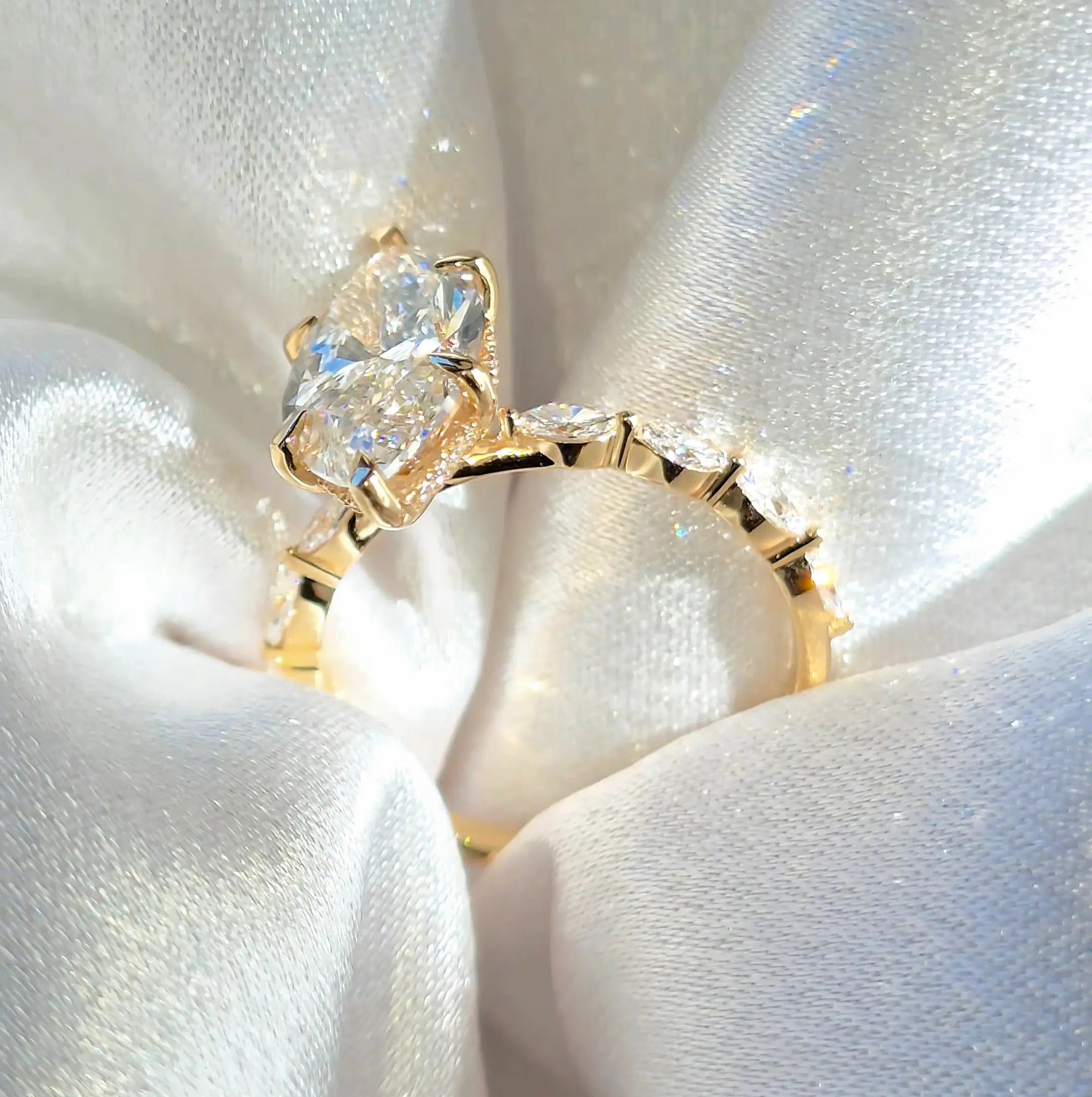 Tiara Marquise Ring | 2ct & 4ct Lab Diamond | Shared Prong Band | Solid Gold Aura Diamonds
