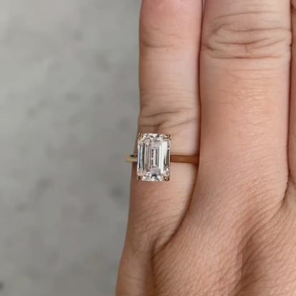 Aura Emerald Cut Solitaire - 2.5 Carat | 14K 18K Solid Gold | Lab Diamond - IGI Certified