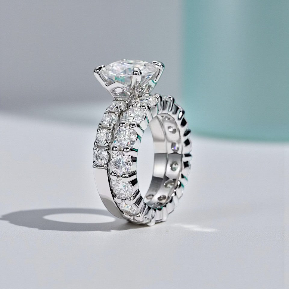 Luxury 4.3 Carat Round-Cut Solitaire Moissanite Ring with Accent Pave Stones Aura Diamonds