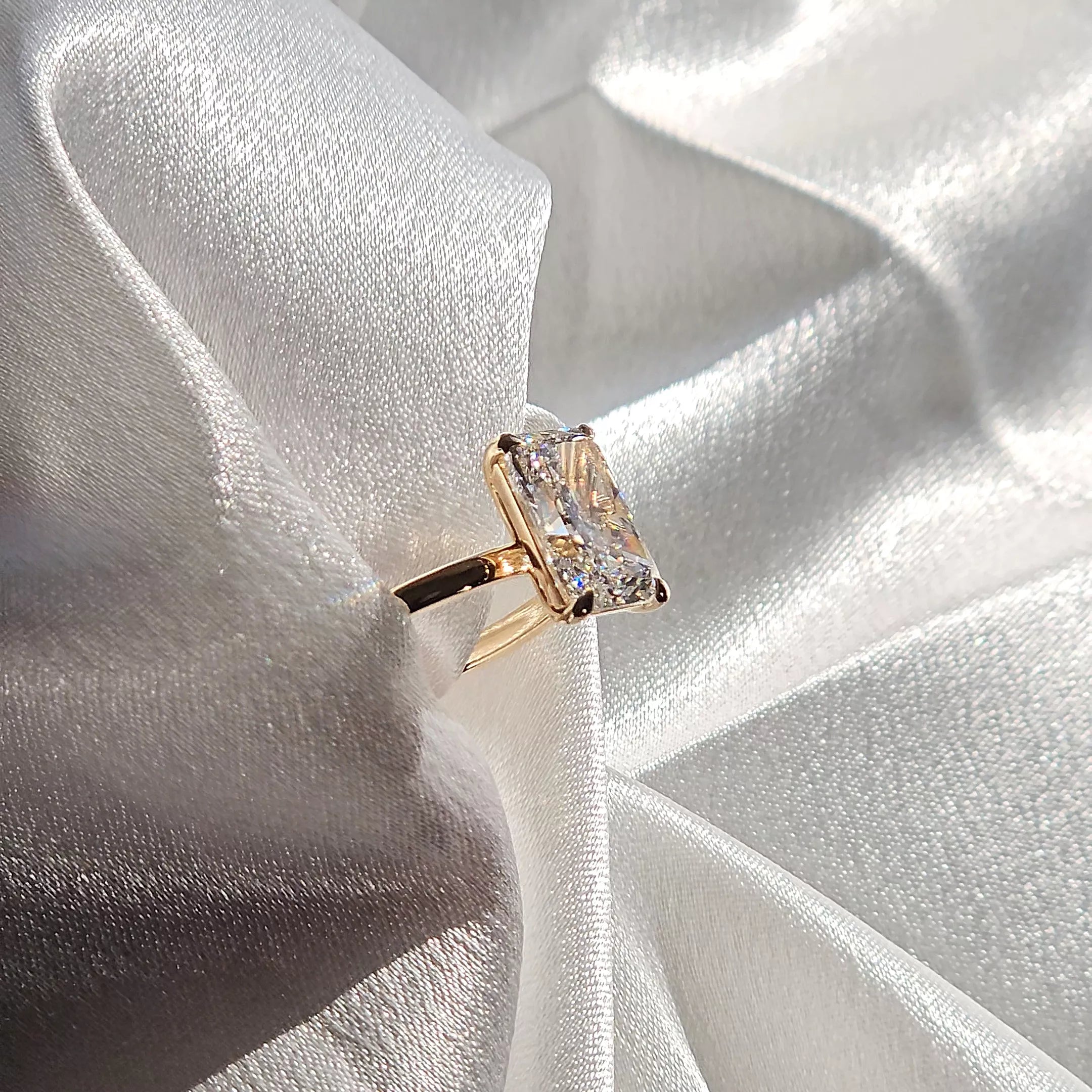 2 Carat Radiant Cut Solitaire | 10K 14K 18K Solid Gold | Lab Diamond Aura Diamonds